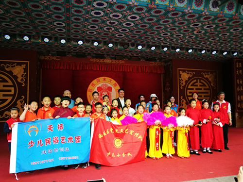 演员合影_副本.jpg